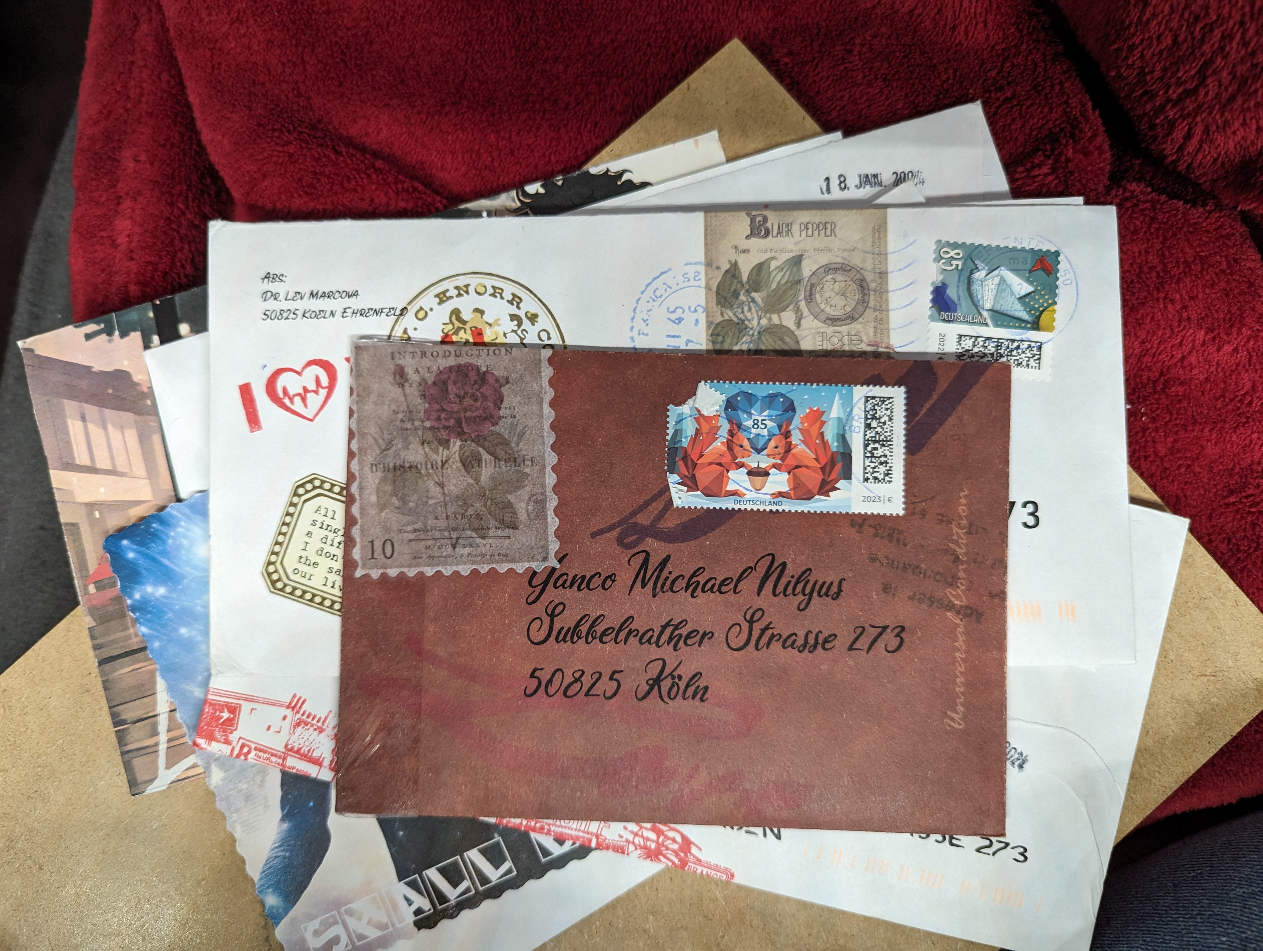 2024_01_ich_schreibe_briefe_und_postkarten_001.jpg
Size: 7 MB
Created: 2025-09-05 15:25:16
Edited: 2024-03-24 09:55:35
Mime Type: image/jpeg